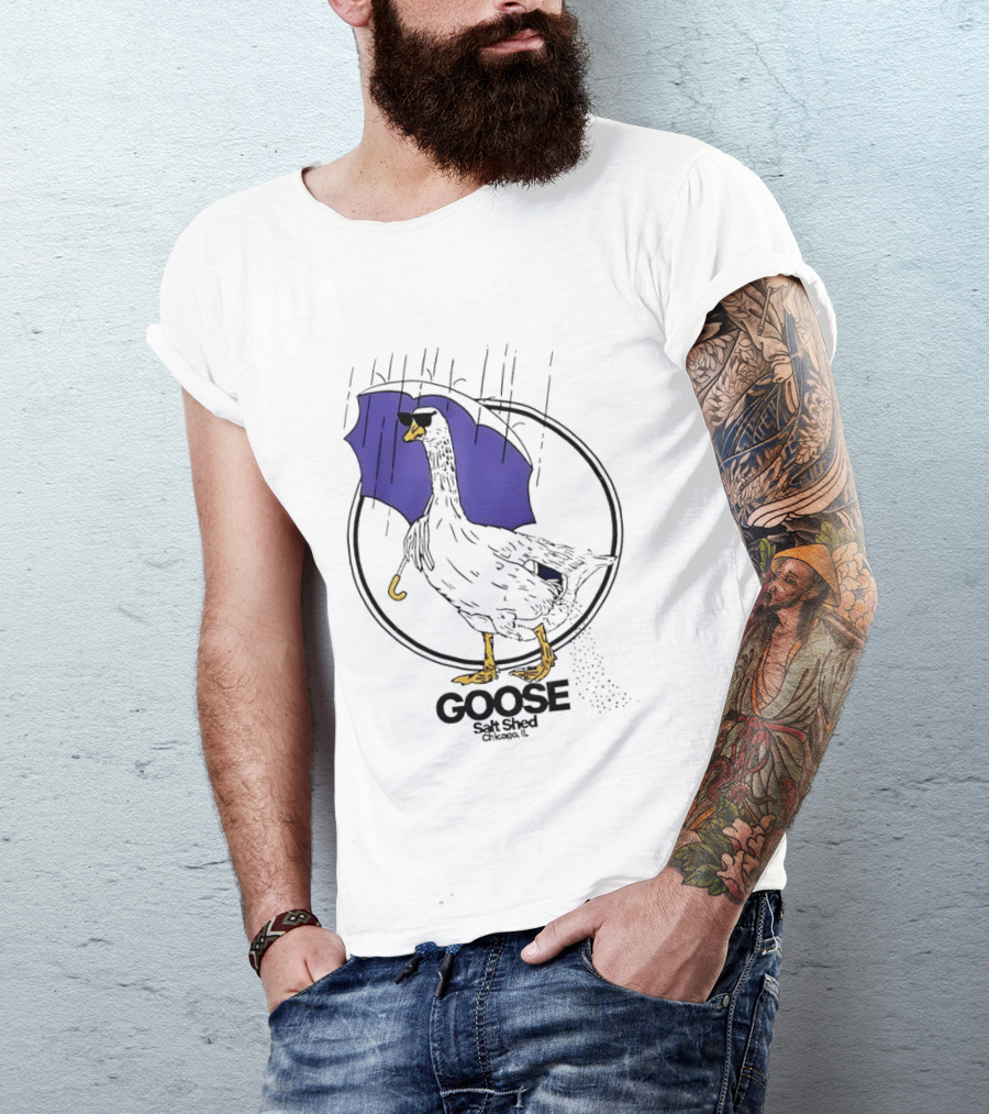 Goose Salt Shed Chicago IL Purple Umbrella Rain T-Shirt