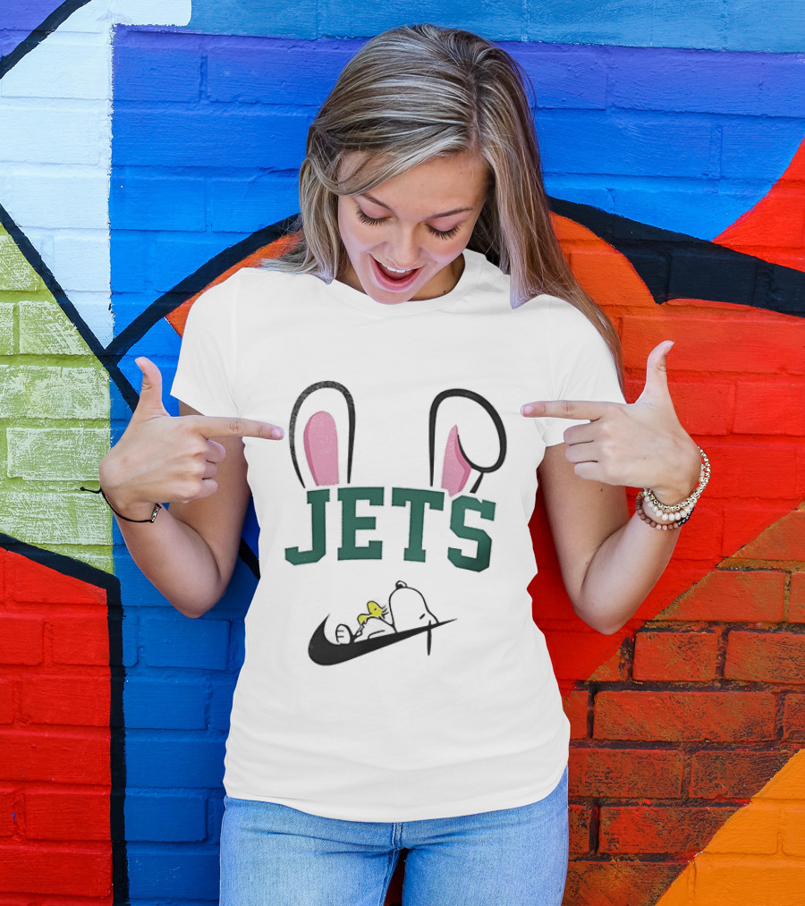 New York Jets Snoopy Peanuts Easter Bunny Ears T-Shirt