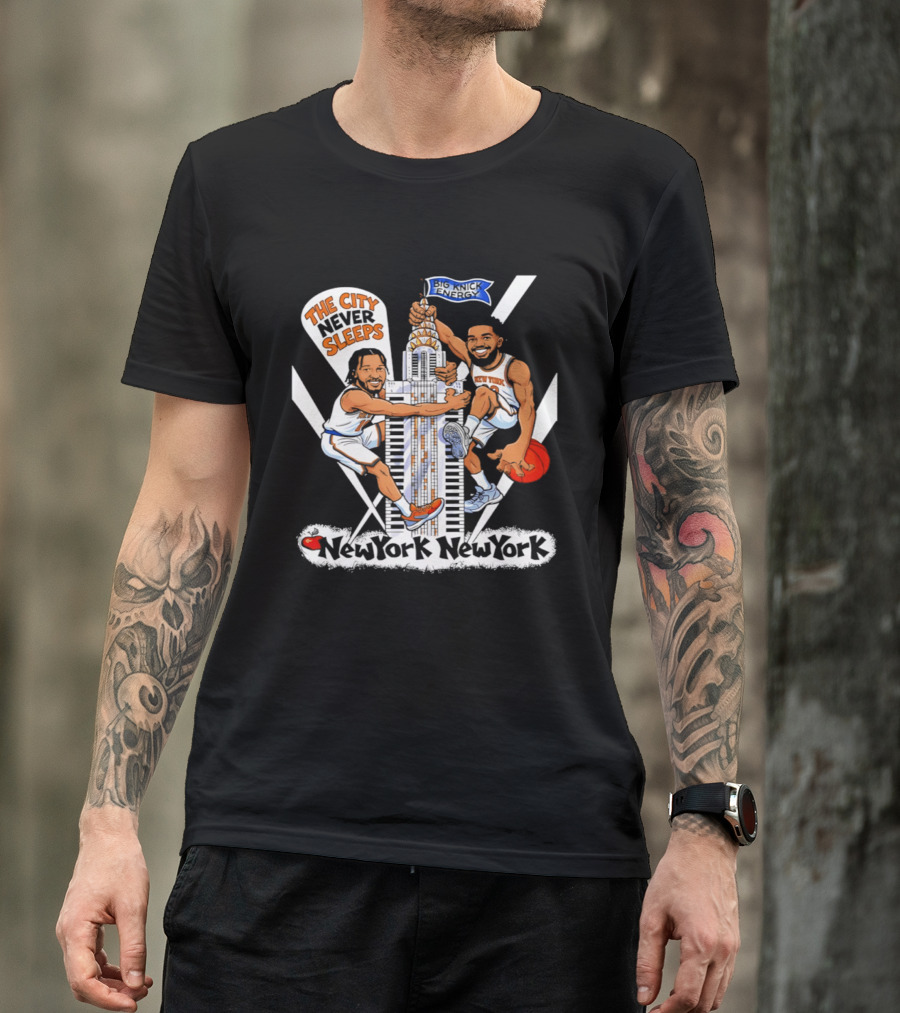The City Never Sleeps New York New York Knicks T-Shirt