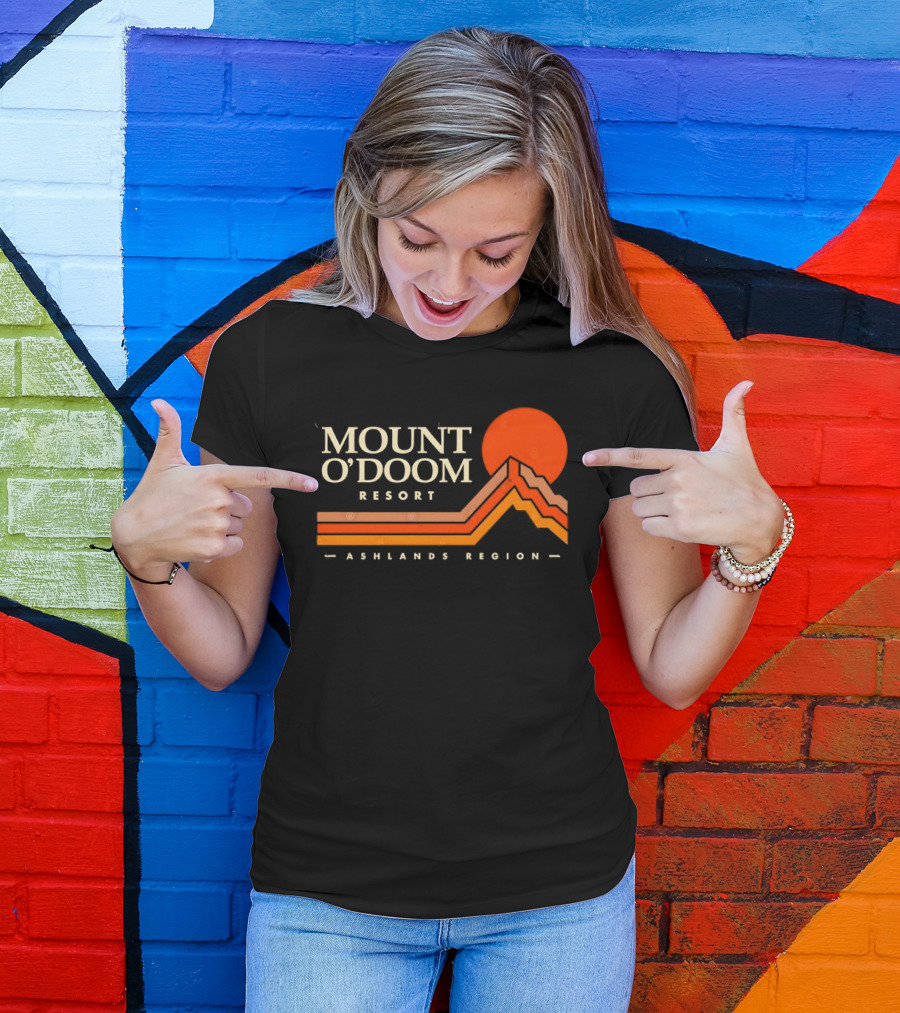 Mount O'Doom Resort Ashlands Region Sunset Retro Mountain T-Shirt