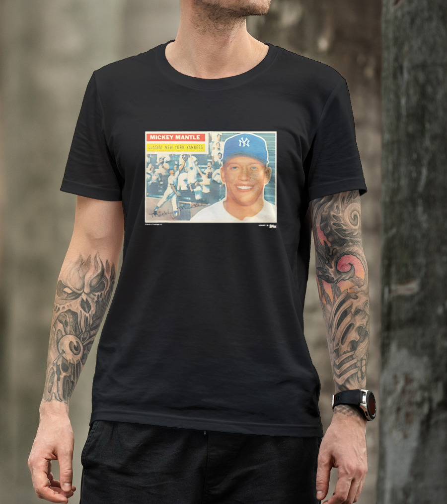 Mickey Mantle Outfield New York Yankees 1956 Topps Baseball Card T-Shirt