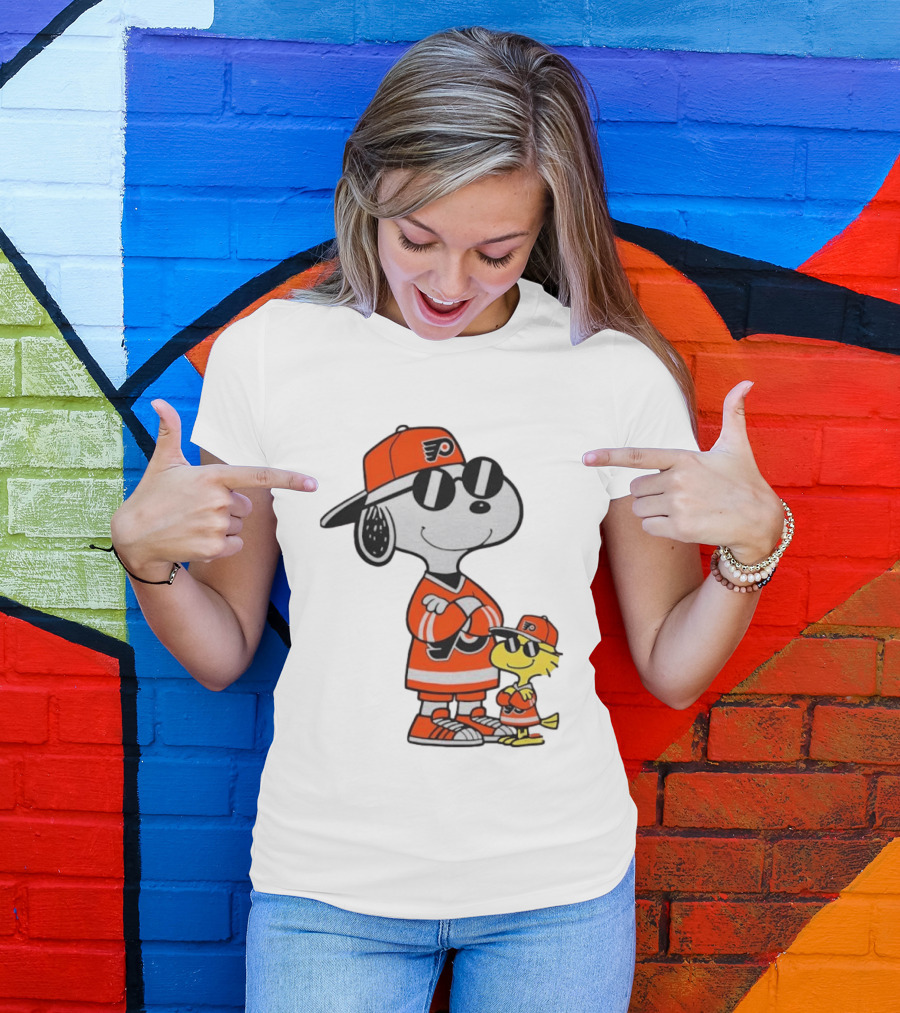 Snoopy Woodstock Philadelphia Flyers NHL Hockey Sunglasses T-Shirt