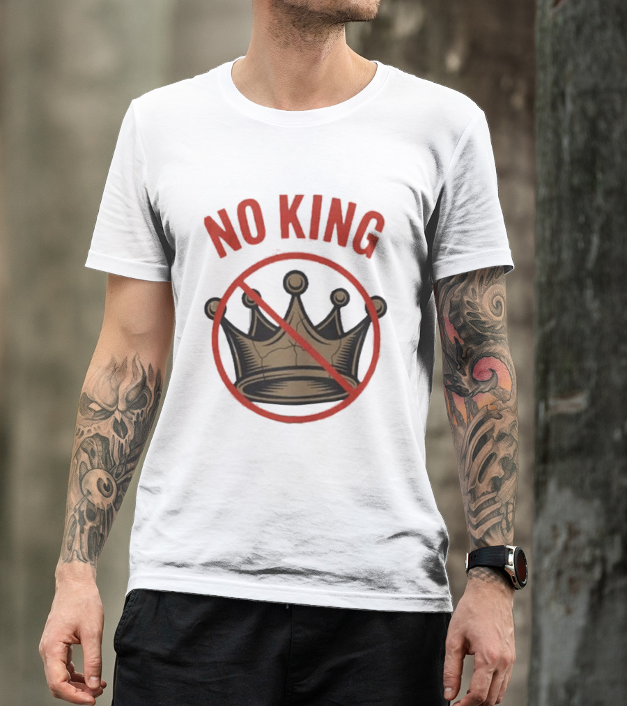 No King Anti Trump Crown Protest T-Shirt