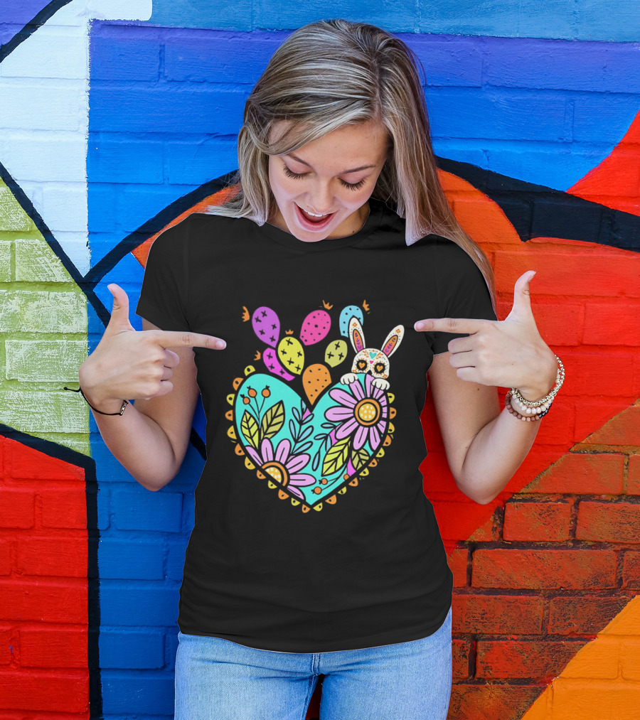 Easter Day Rabbit Holding Heart Sagrado Corazon Floral Bunny Balloons T-Shirt