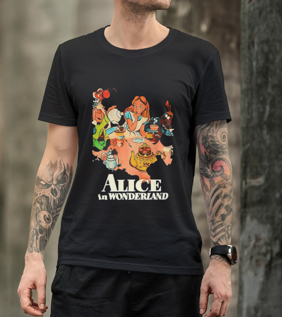 Alice In Wonderland Mad Hatter Tea Party Cartoon Smoking Scene T-Shirt