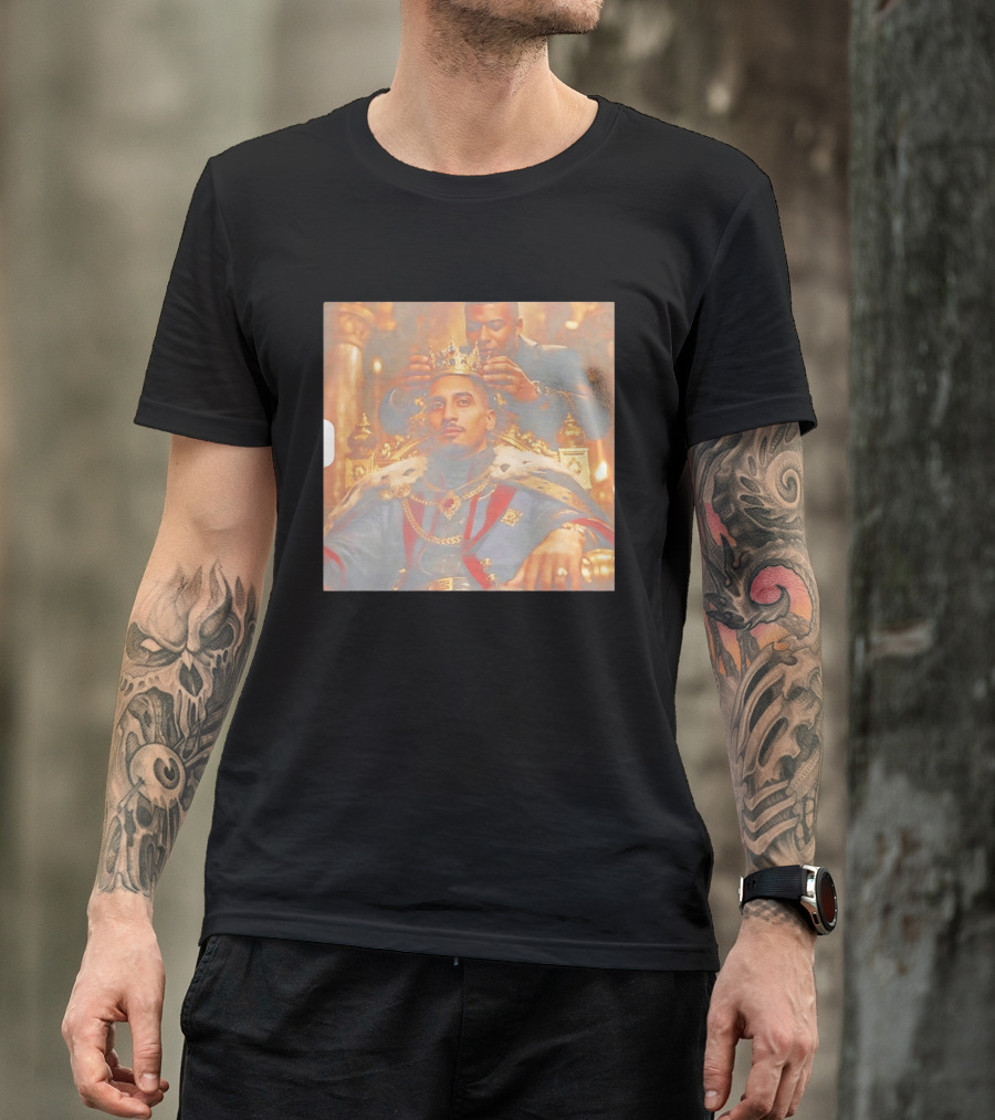Raphinha Barcelona King Crowned Monarch Regal Throne Scene T-Shirt