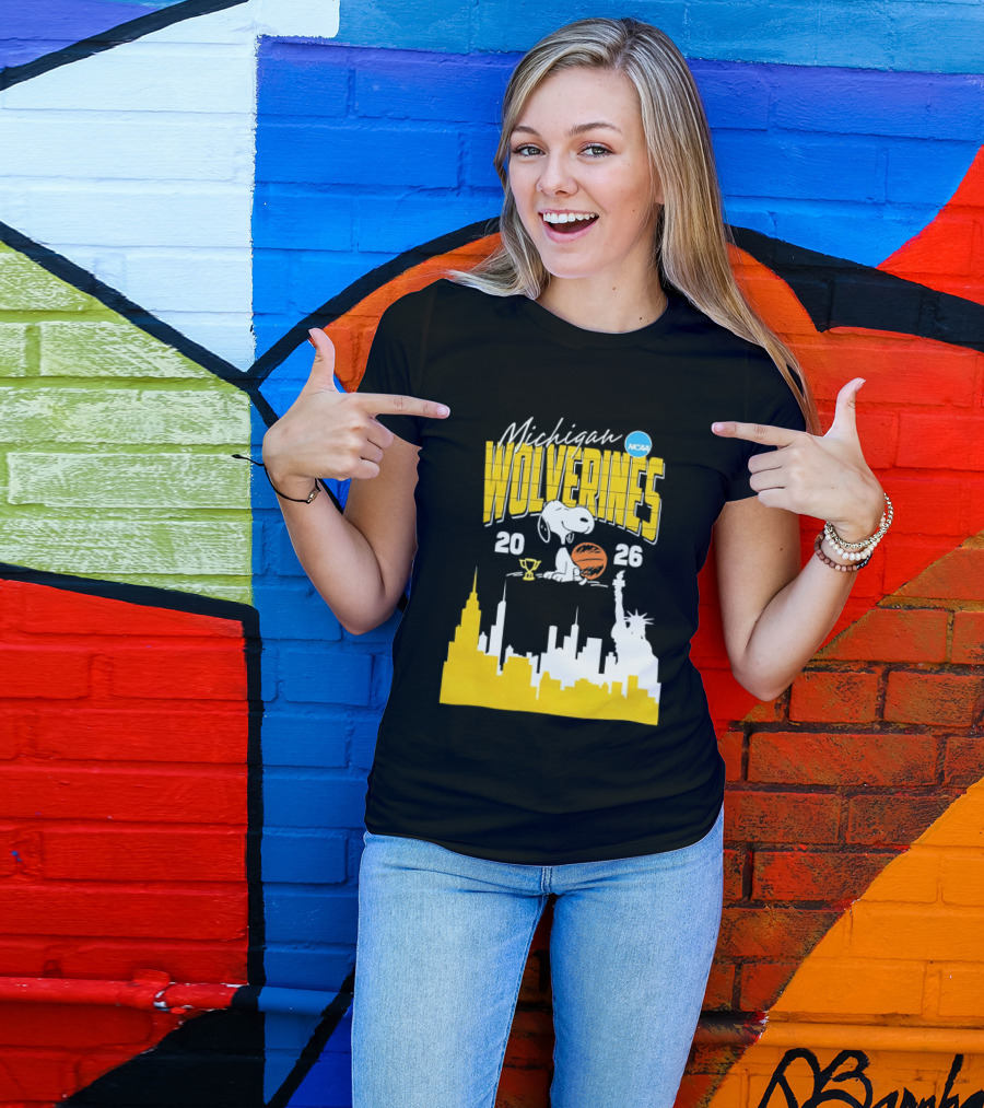 Michigan Wolverines NCAA Basketball Snoopy City Skyline 2026 T-Shirt