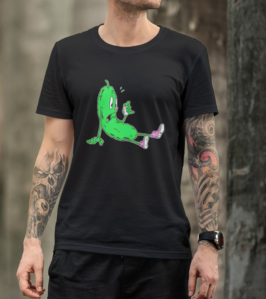 Stunsig Green Pickle Cartoon Phone Expression T-Shirt