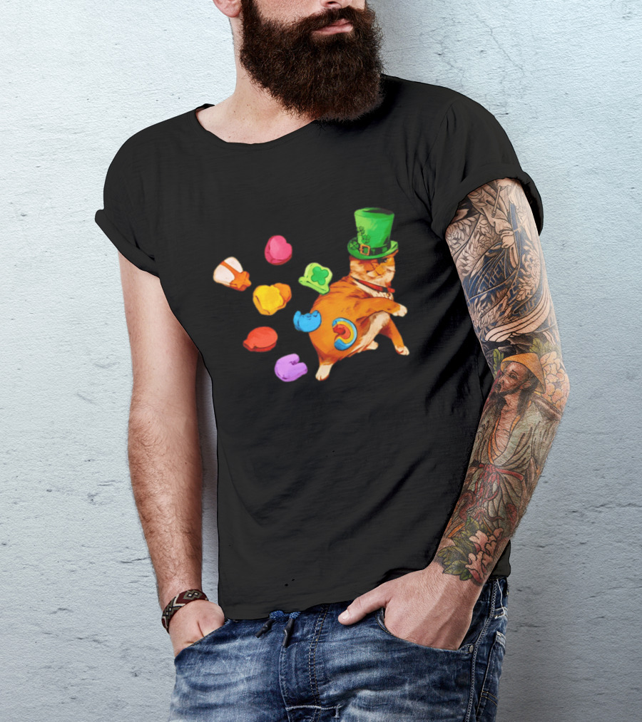 Lucky Cat With Green Clover Hat And Multicolored Elements St Patrick's Day T-Shirt