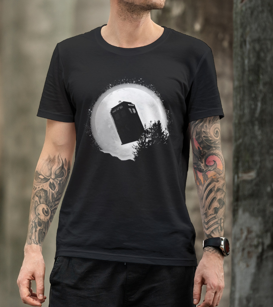 Tardis Doctor Who Moonlight Time Machine Iconic Sci Fi Police Box T-Shirt