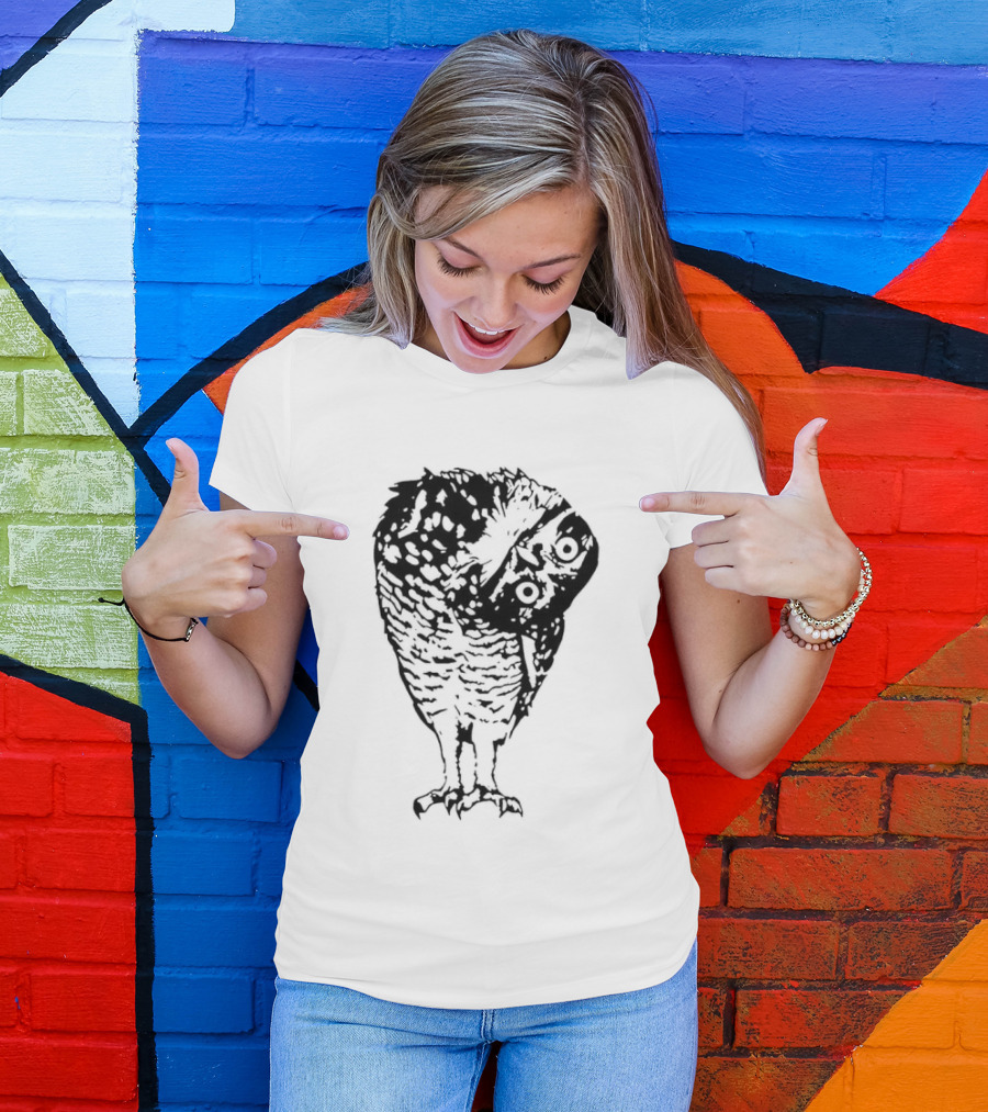 Linocut Owl Head Tilt Curious Bird Wildlife Sketch T-Shirt
