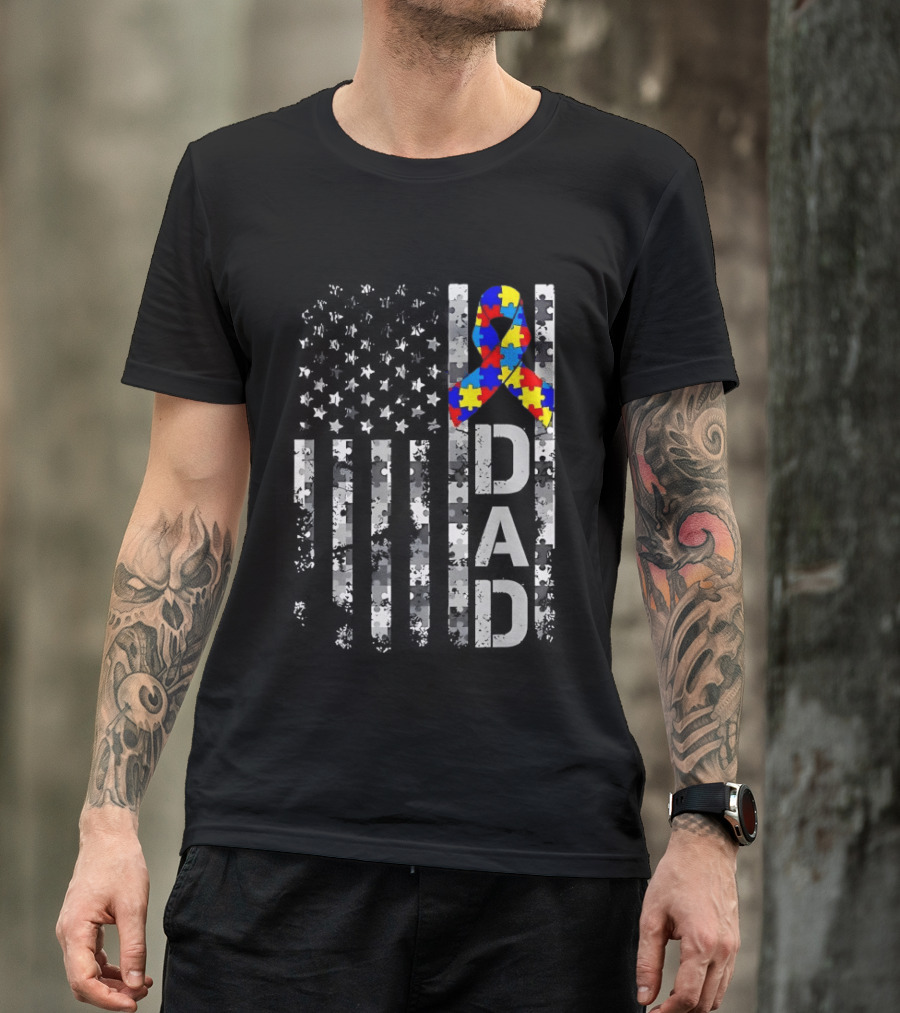 USA Flag With Autism Awareness Puzzle Ribbon Dad Fathers Day T-Shirt