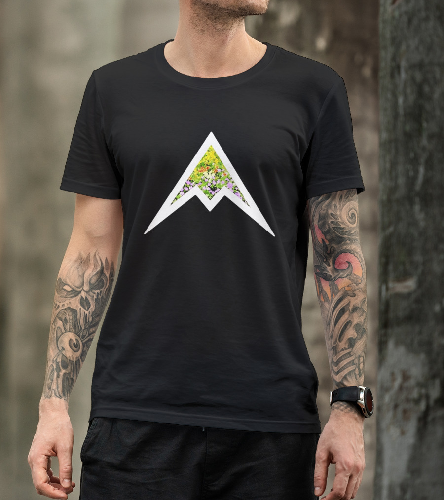 AM Garden Floral Pattern M Shape T-Shirt