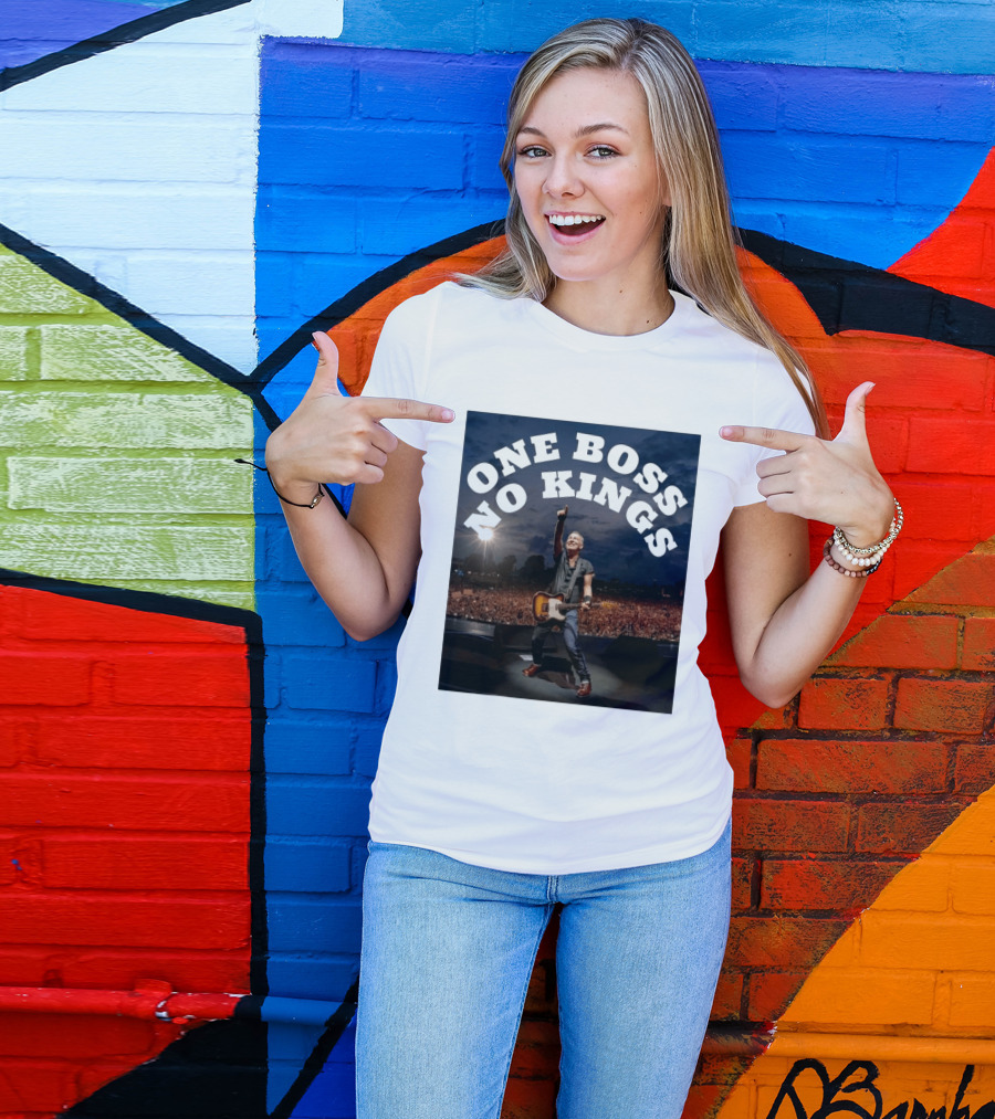 One Boss No Kings Bruce Springsteen Live Concert Crowd Performance T-Shirt