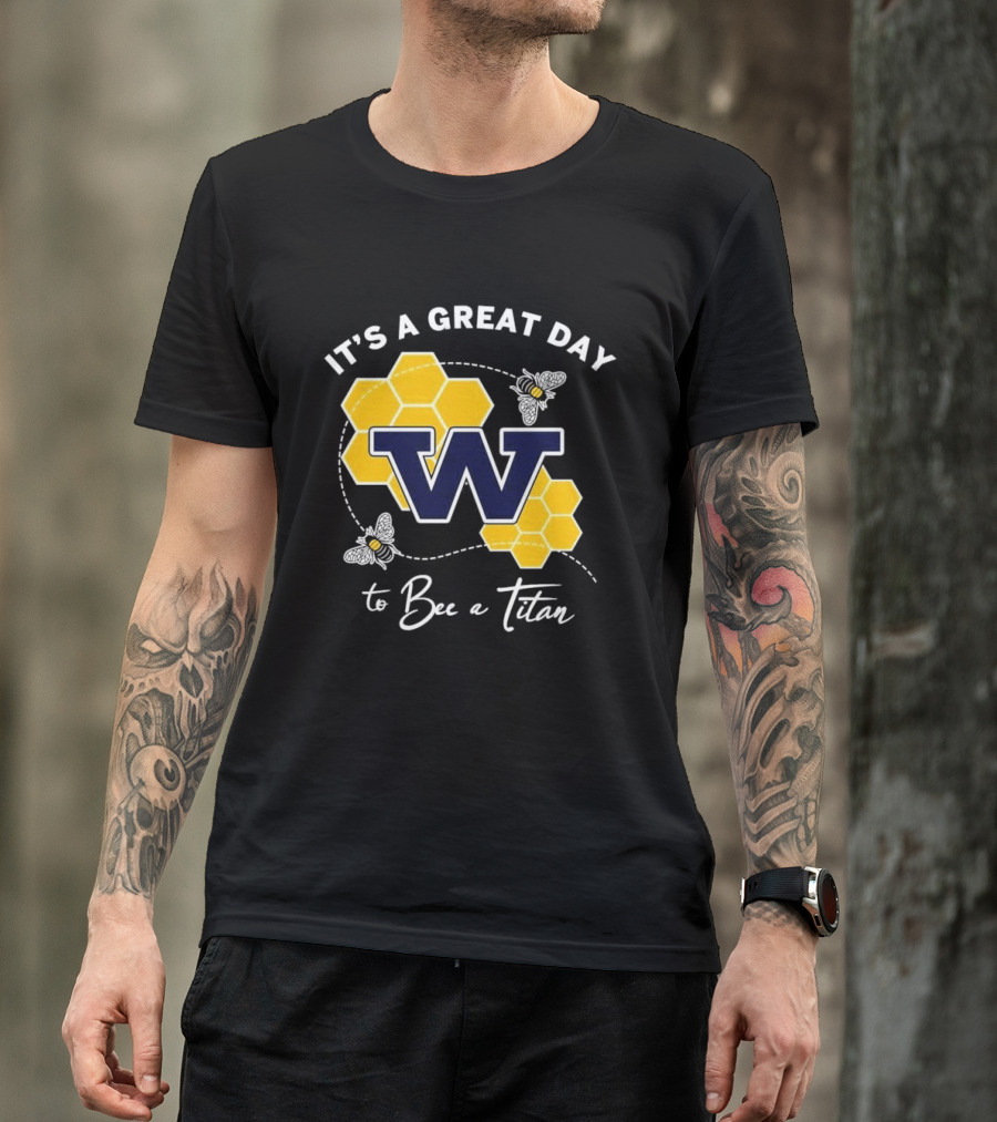 It's A Great Day To Bee A Titan W Honeycomb And Bees T-Shirt