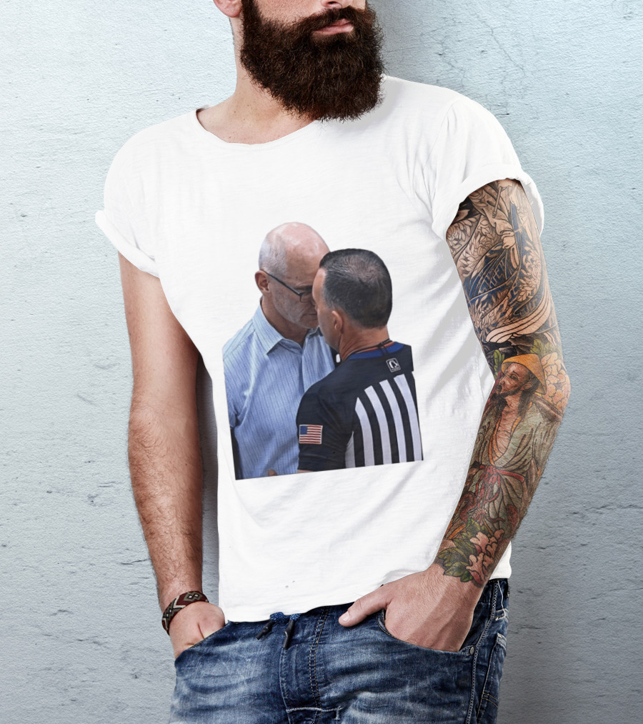 Dan Hurley Uconn Huskies Headbutt Confrontation With Referee Basketball Moment T-Shirt
