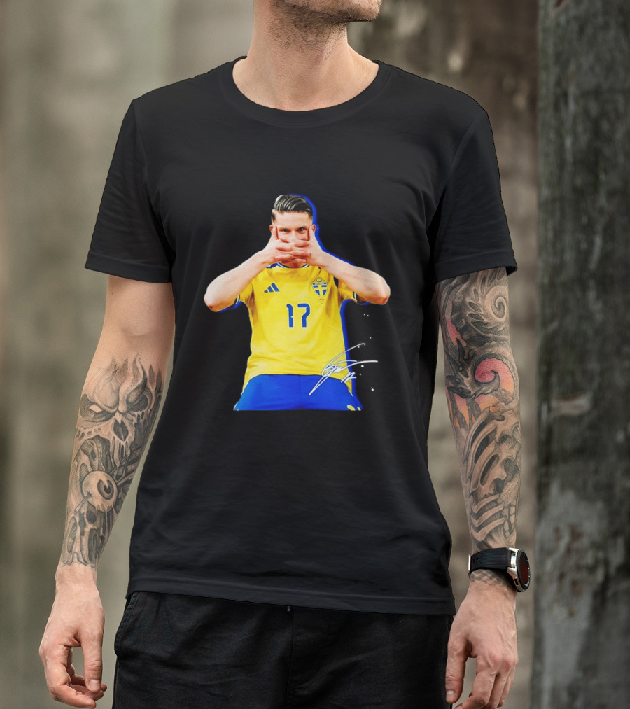 Viktor Gyokeres Sweden Number 17 Signature Gesture T-Shirt