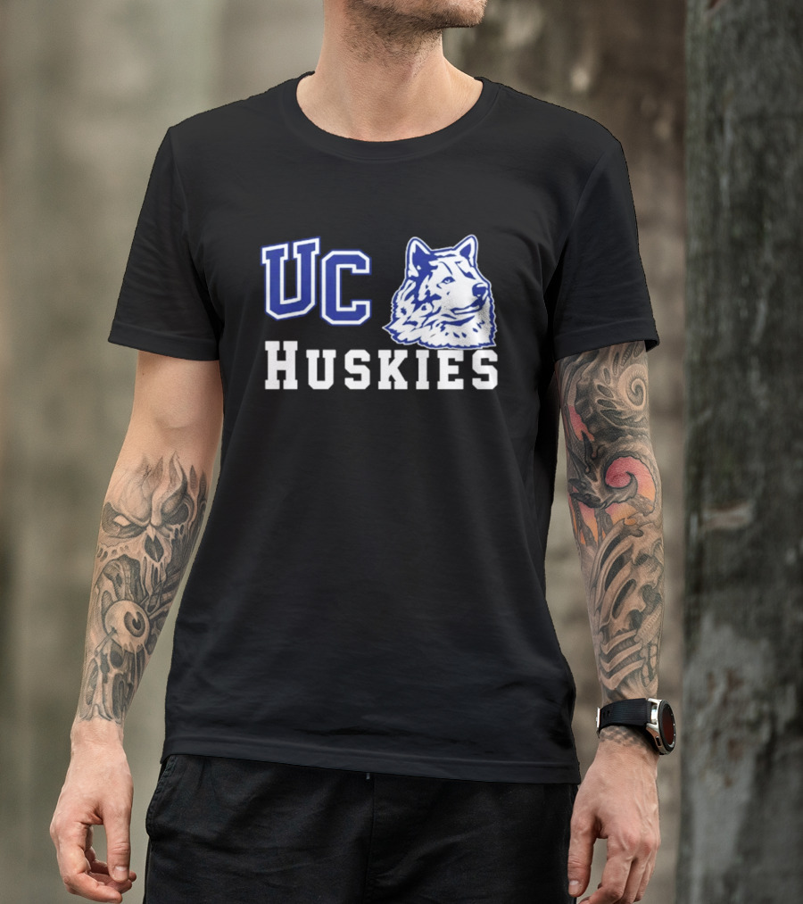 UC Huskies Wolf Head T-Shirt