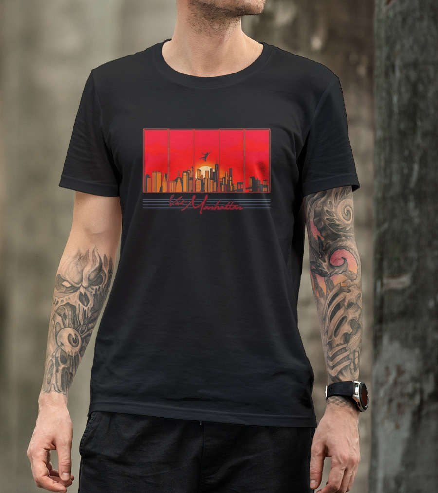 Visit Manhattan Skyline Sunlit Silhouette Red Sunset T-Shirt