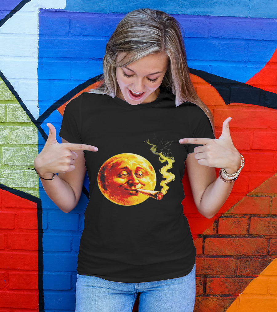 Moon Face Smoking Weed Blunt Lunar Smokers Club T-Shirt