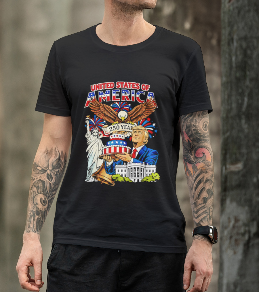 United States Of America 250 Years Celebration 4th Of July Trump With Birthday Cake And Eagle T-Shirt