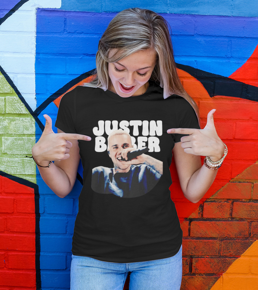Justin Bieber Singing Microphone Selfie Photo T-Shirt