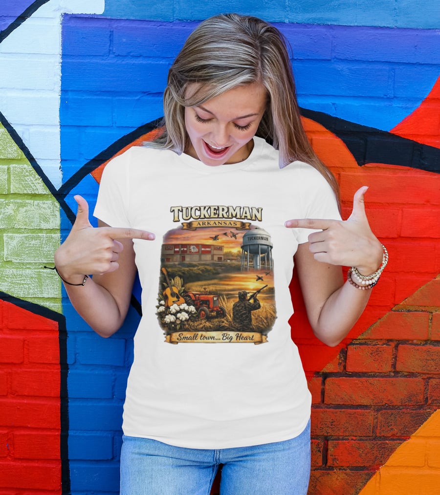 Tuckerman Arkansas Home Of The Bulldogs Water Tower Small Town Big Heart Tractor Hunter Guitar T-Shirt