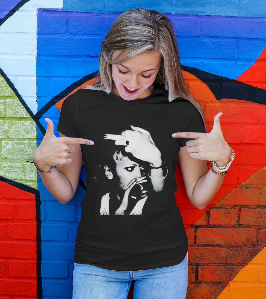 Gwen Stefani Middle Finger Classic Punk Rock Iconic Gesture T-Shirt