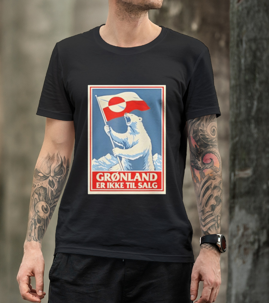 Grønland Er Ikke Til Salg Polar Bear Holding Greenland Flag T-Shirt