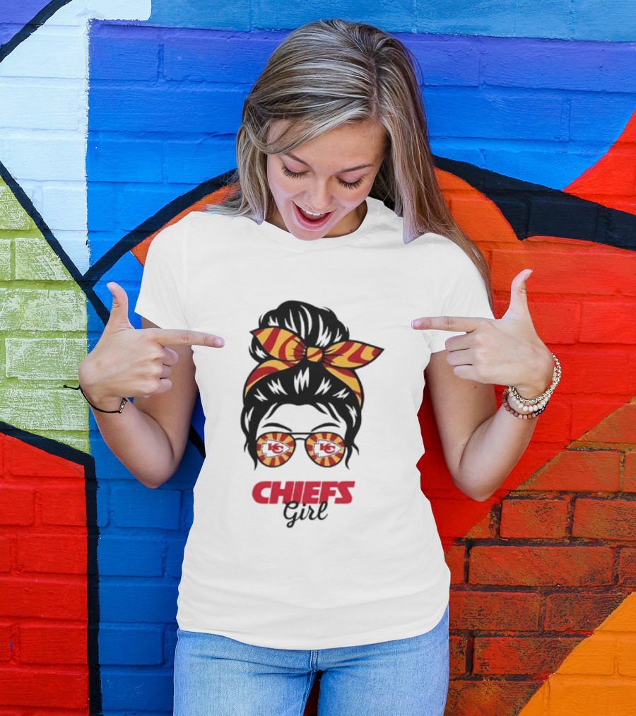 Kansas City Chiefs Girl Messy Bun With Striped Bow And Glasses T-Shirt
