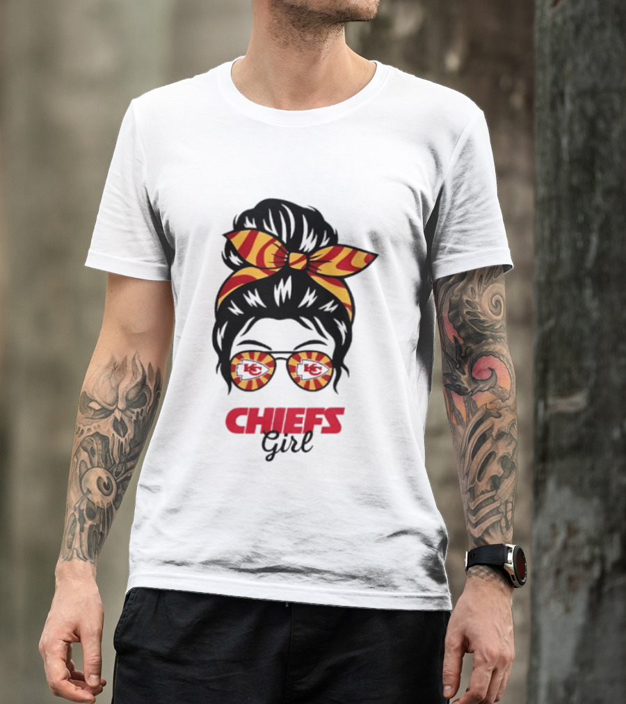Kansas City Chiefs Girl Messy Bun With Striped Bow And Glasses T-Shirt