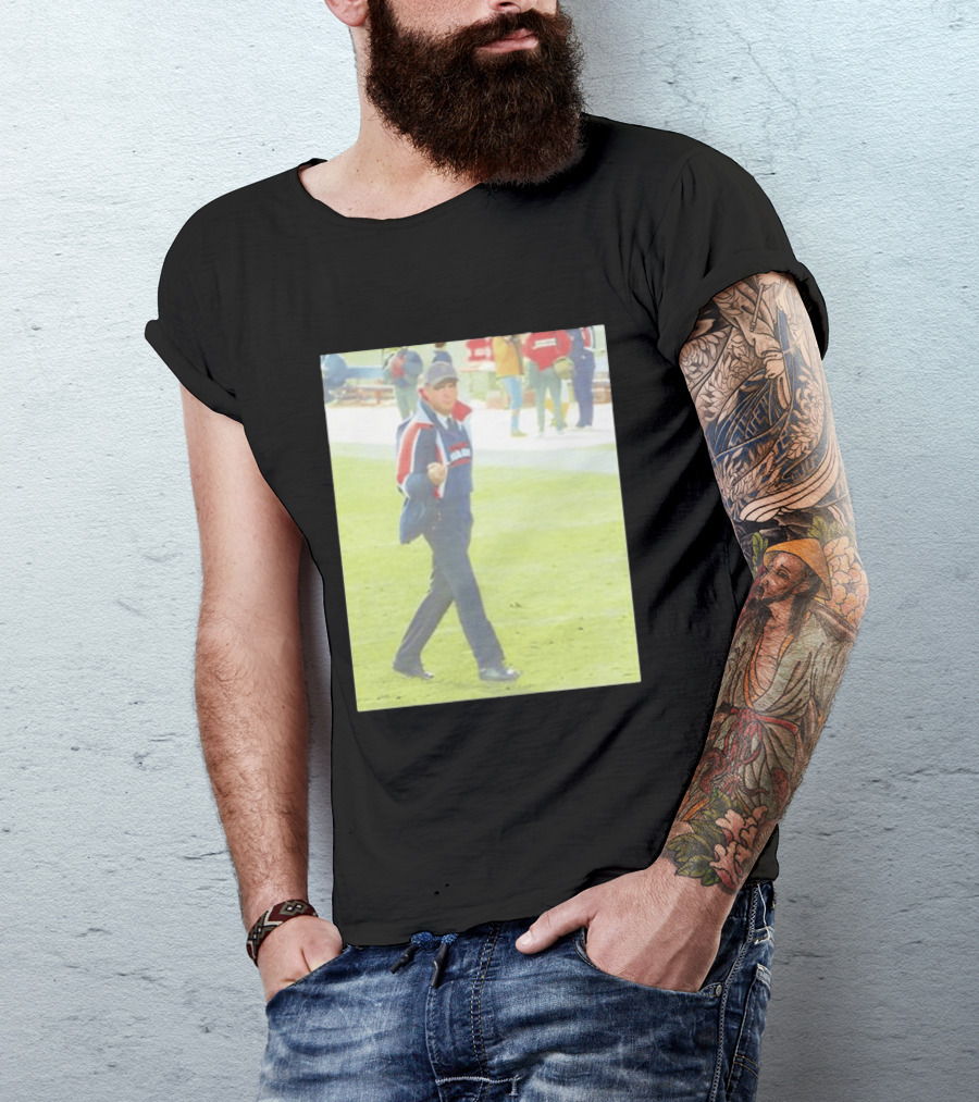 Chicago Bears Mike Ditka Da Coach Middle Finger Iconic Gesture T-Shirt