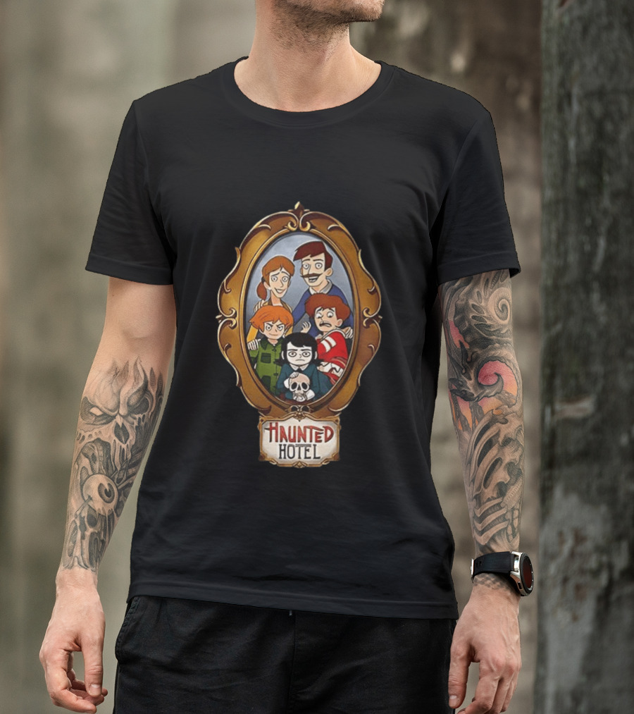 Haunted Hotel Cartoon Family Portrait Frame T-Shirt
