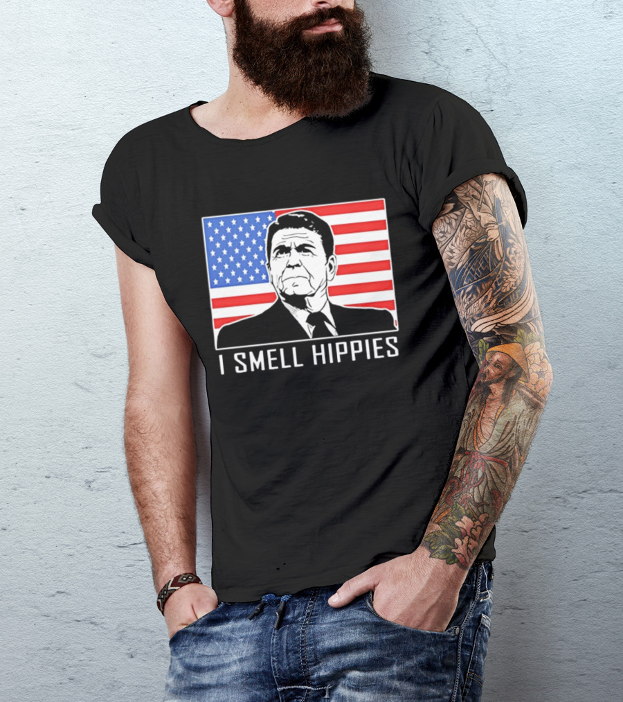 I Smell Hippies Ronald Reagan American Flag Stars And Stripes T-Shirt