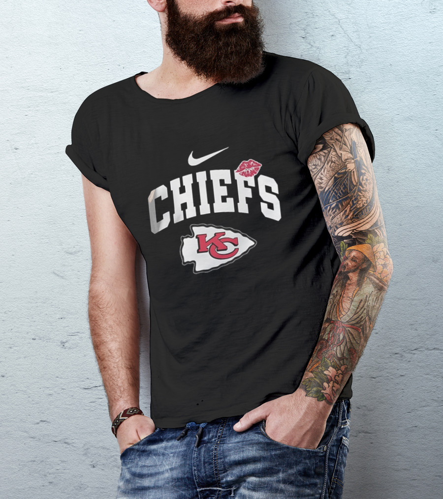 Nike Kansas City Chiefs KC Logo Makeup Lips T-Shirt
