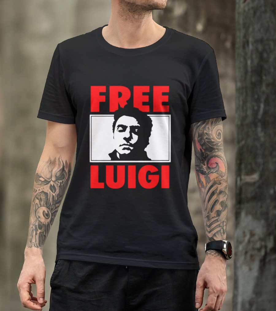 Free Luigi Mangione Shot Face Red T-Shirt