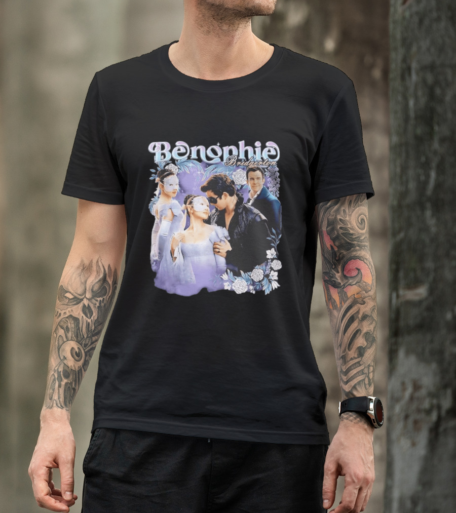Benophie Bridgerton Romance Masquerade Fantasy Roses T-Shirt