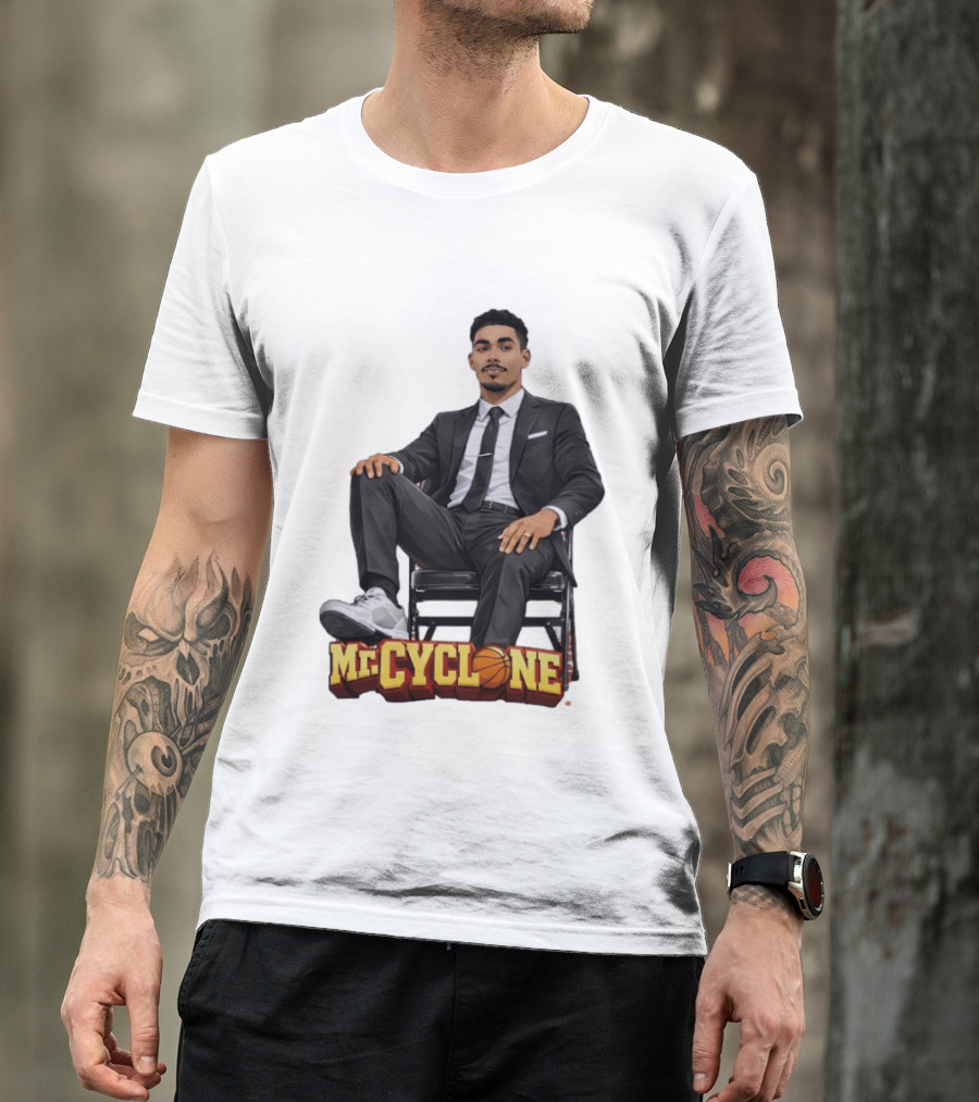 Mr Cyclone Tamin Lipsey In Suit On Chair Iowa State Cyclones T-Shirt