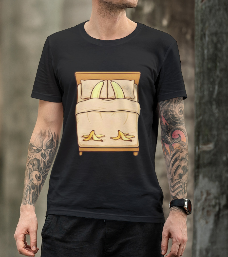 Funny Banana In Bed Sleeping Humor T-Shirt
