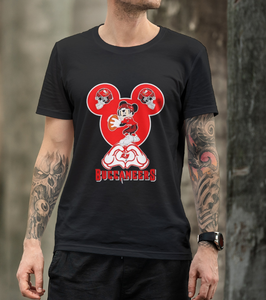 Tampa Bay Buccaneers Mickey Mouse Football Love Heart T-Shirt