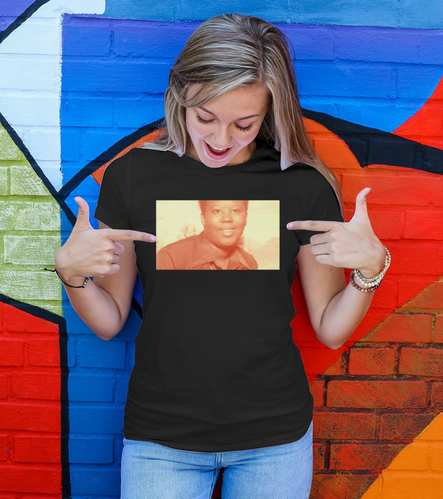 King Harris Mom Picture T-Shirt