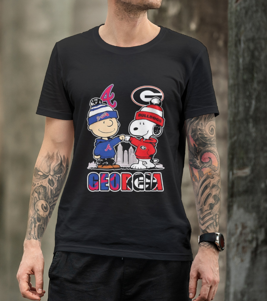 Atlanta Braves Charlie Brown Georgia Bulldogs Snoopy Merry Peanuts Christmas 2025 T-Shirt