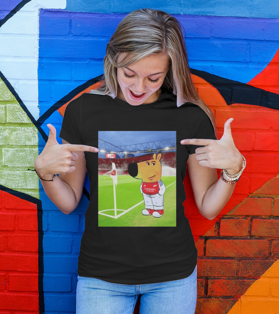Chill Cartoon Dog In Arsenal Kit At Stadium Awaiting UCL Victory T-Shirt