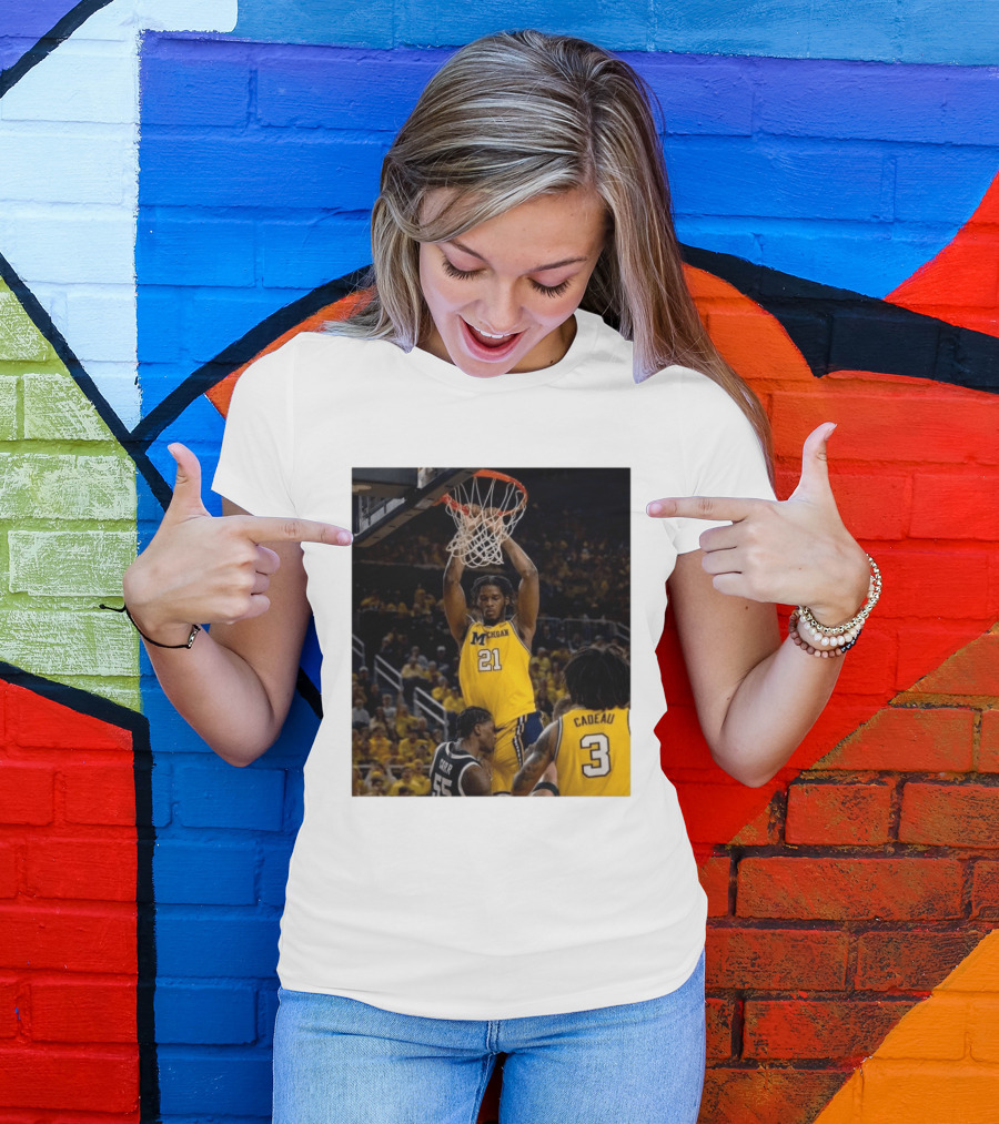 Morez Johnson Jr. Dunk Michigan Vs Carr Cadeau Basketball Moment T-Shirt