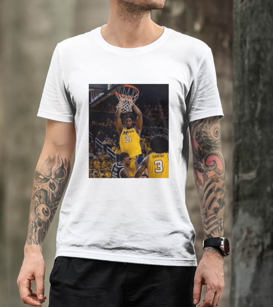Morez Johnson Jr. Dunk Michigan Vs Carr Cadeau Basketball Moment T-Shirt