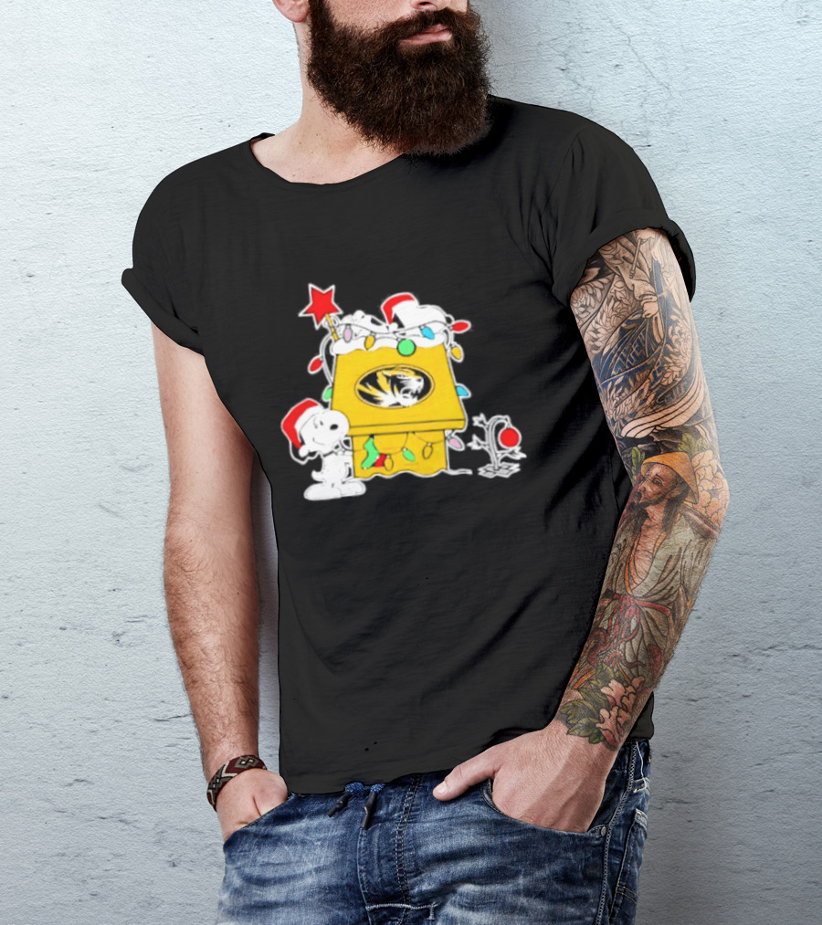 Snoopy Missouri Tigers Christmas Holiday 2025 Peanuts Festive Celebration T-Shirt