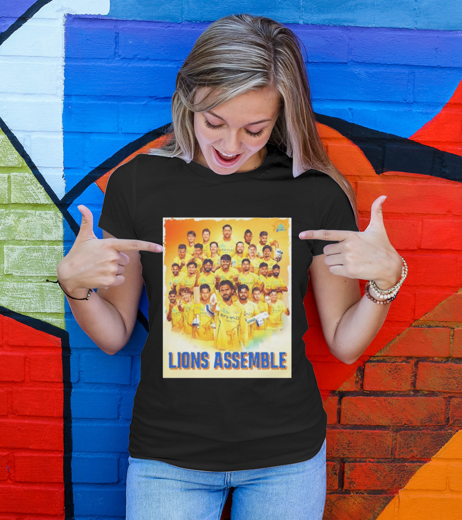 Raring To Roar Lions Assemble Chennai Super Kings Team Celebration T-Shirt