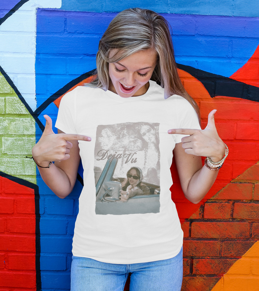 Olivia Rodrigo Deja Vu Vintage Car Photo And Elegant T-Shirt