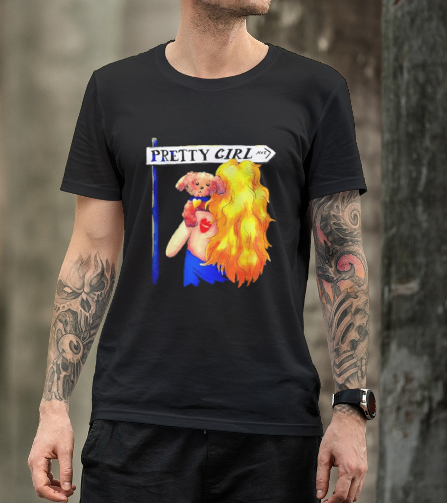 Pretty Girl Avenue Blonde Woman With Teddy Bear And Heart Tattoo T-Shirt