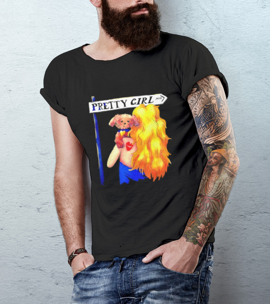 Pretty Girl Avenue Blonde Woman With Teddy Bear And Heart Tattoo T-Shirt